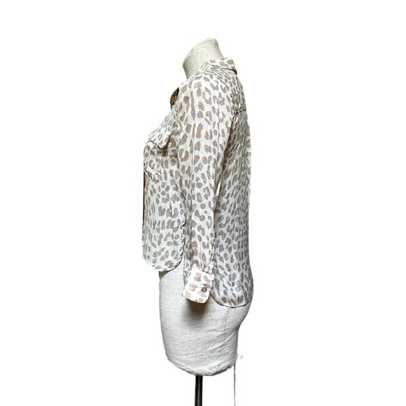Equipment Femme 100% Silk Beige Leopard Print Semi-Sheer Cropped Button Down XS - Picture 3 of 10